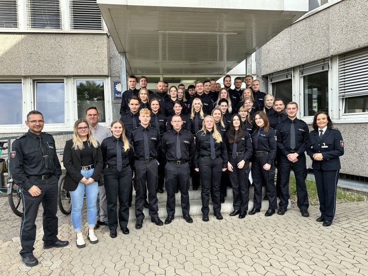 Die Neuzugänge der Polizeiinspektion Wolfsburg-Helmstedt.