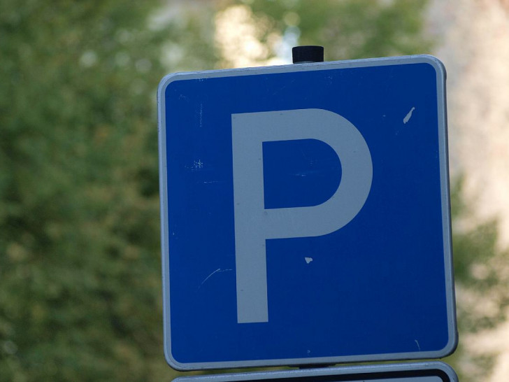 Parkplatz-Schild (Archiv)