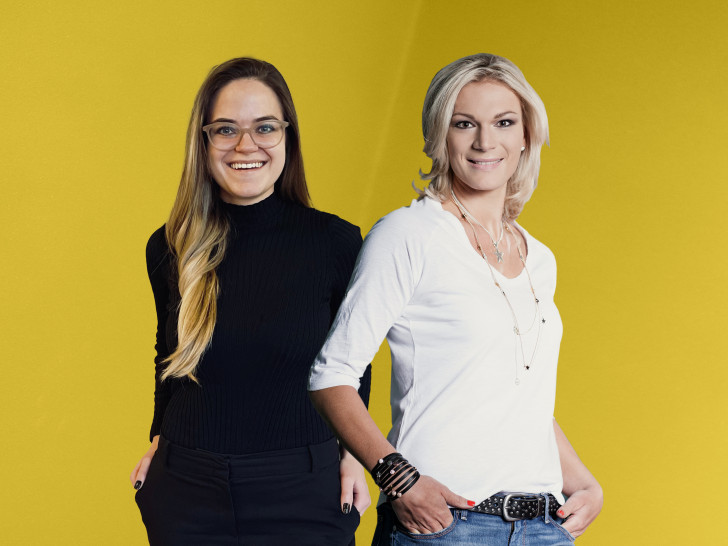 Expertise für Social Media und erfolgreiche Betreuung internationaler Personal Brands: Juliane Dobberow und Maria Höfl-Riesch von tillit Management. 