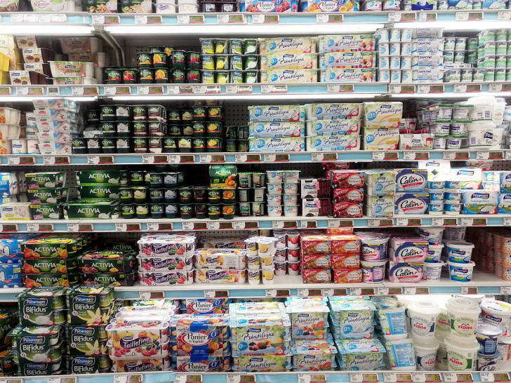 Joghurt im Supermarkt (Archiv)