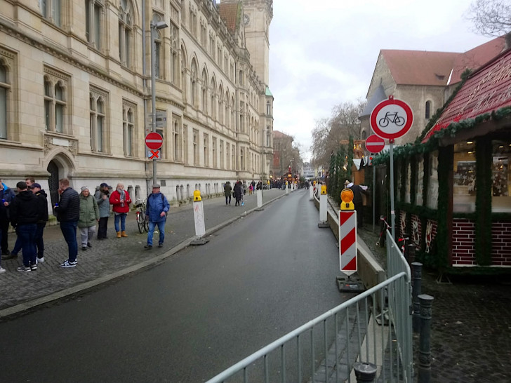 Für den Abbau des Weihnachtsmarktes wird die Münzstraße gesperrt. Archivbild