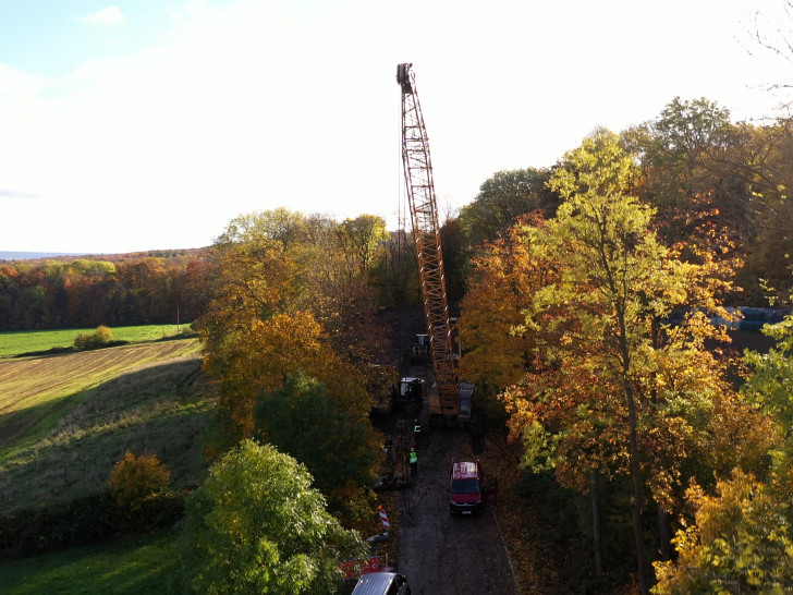 Der Seilbagger im Einsatz auf der Burgbergstraße oberhalb von Salzgitter-Lichtenberg.