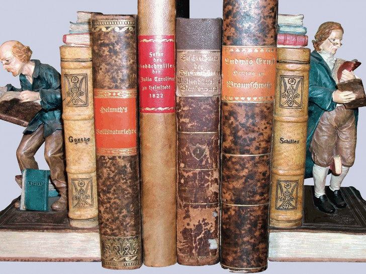 Bücherschätze und Raritäten gibt es zu entdecken.