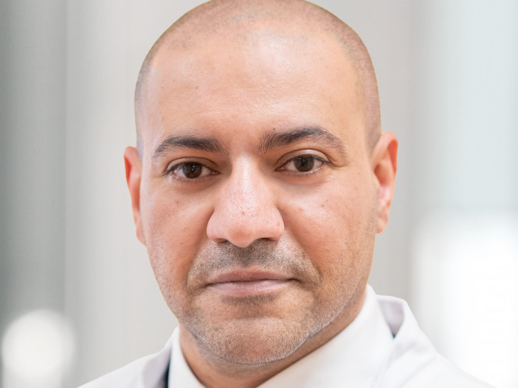 Chefarzt für Gynäkologie & Geburtshilfe Mohamed Abuzaid.