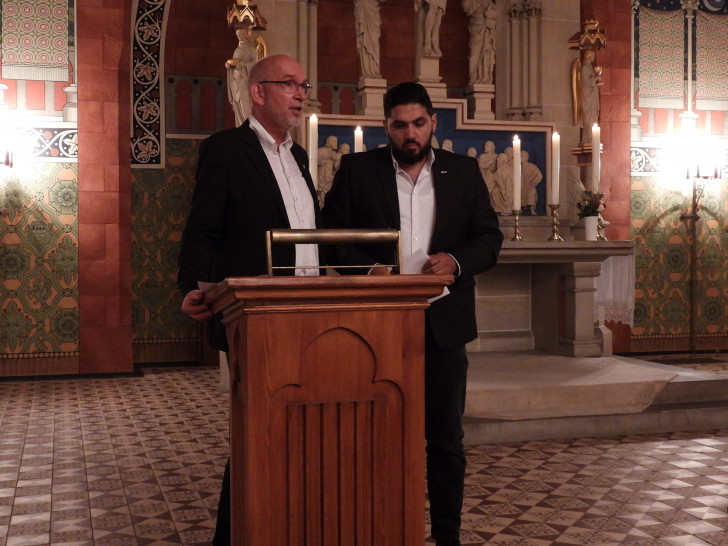 Dr. Volker Menke links und Yasin Tiryaki äußerten sich für den Kirchenkreis und die Moscheegemeinden.