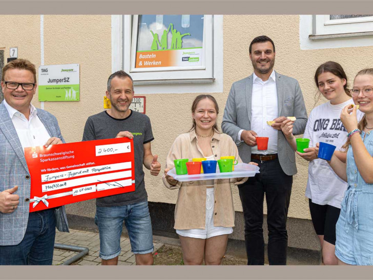 Rainer Gauler (BS Filialleiter); Markus Gruner (Jumpers), Vanessa Schanz, Franco Canosa (Regionalbeirat BS Sparkassenstiftung), Meriel Rohland (Jumpers), Sarah Becher (Jumpers).