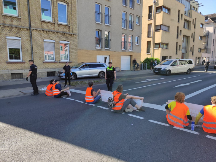 Am Donnerstag blockierten die Aktivisten die Wolfenbütteler Straße.