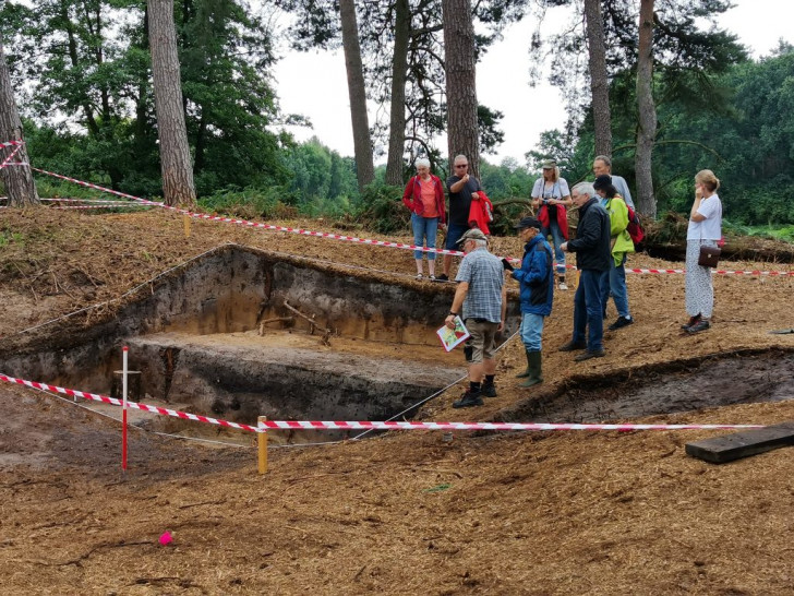 Es wurden in regelmäßigen Abständen Führungen für Kleingruppen durchgeführt.