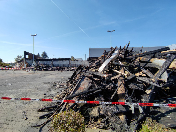 Im vergangenen September brannte der Tedi in der Schweigersstraße komplett nieder. 