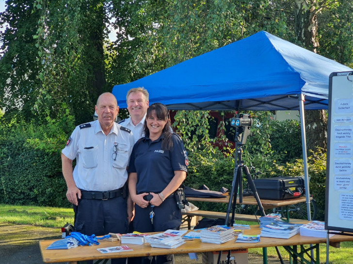 Die Polizei Langelsheim präsentierte ihre Arbeit an einem Stand.