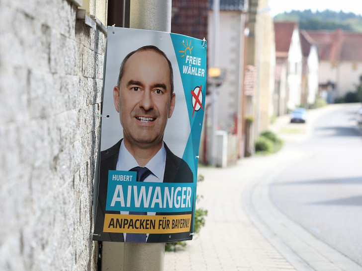 Wahlplakat der Freien Wähler zur Landtagswahl in Bayern 2023 (Archiv)