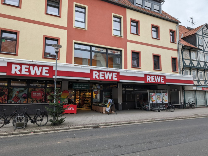 Unter dem Rewe-Markt in der Breiten Herzogstraße soll ein neuer Club für die Wolfenbütteler Jugend entstehen.