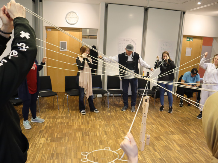 Das Seminar der Kreisjugendpflege vermittelt Praxis und rechtliche Grundlagen der Jugendarbeit. Zudem gibt es praktisches Handwerkszeug in Form von Spielen und Bewegungsmöglichkeiten für Kinder und Jugendliche.