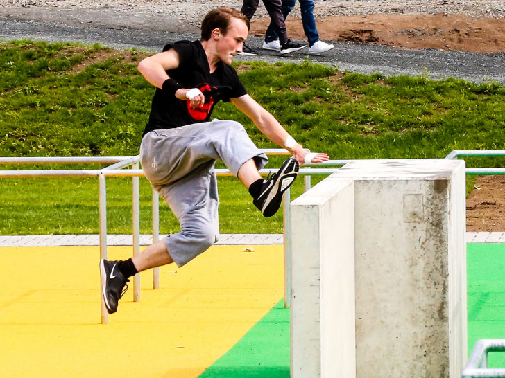 Ab dem 5. Februar können alle, die Lust haben, montags am offenen Parkoursport-Angebot in der Sporthalle der Wilhelm-Busch-Schule an der Cranachstraße teilnehmen.