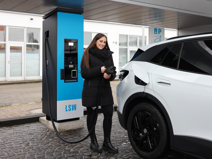 Die neue Ladestation im Autohaus Wolfsburg.