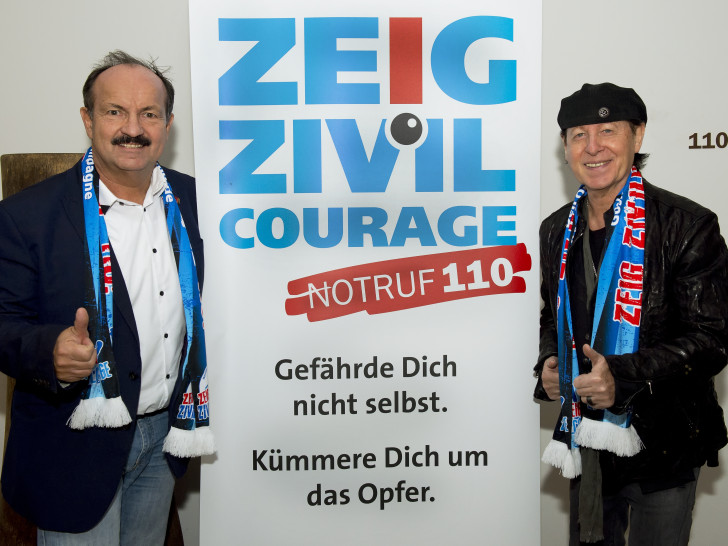 Bandleader und Songwriter Klaus Meine wirbt mit Günter Koschig vom Weißen Ring für mehr Zivilcourage.