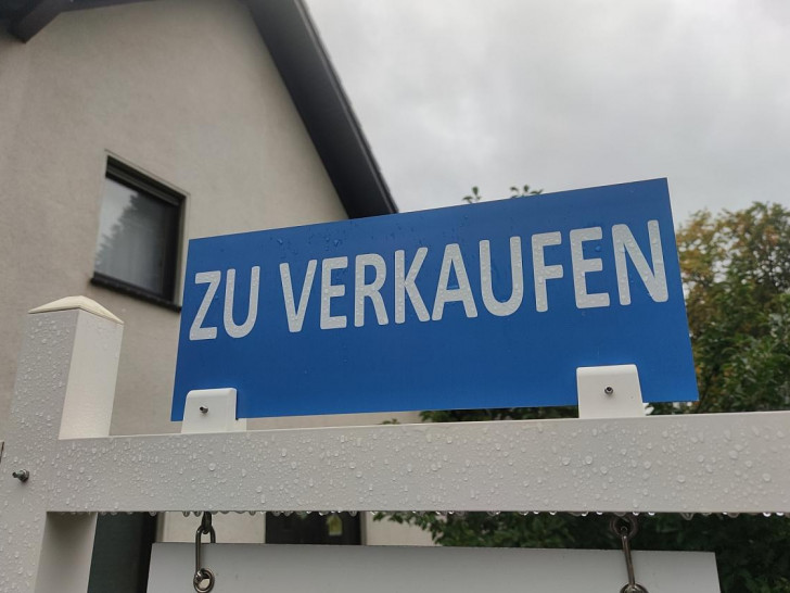 "Zu Verkaufen"-Schild (Archiv)