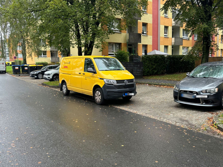 Das Fahrzeug wurde dort offensichtlich einfach zurückgelassen.