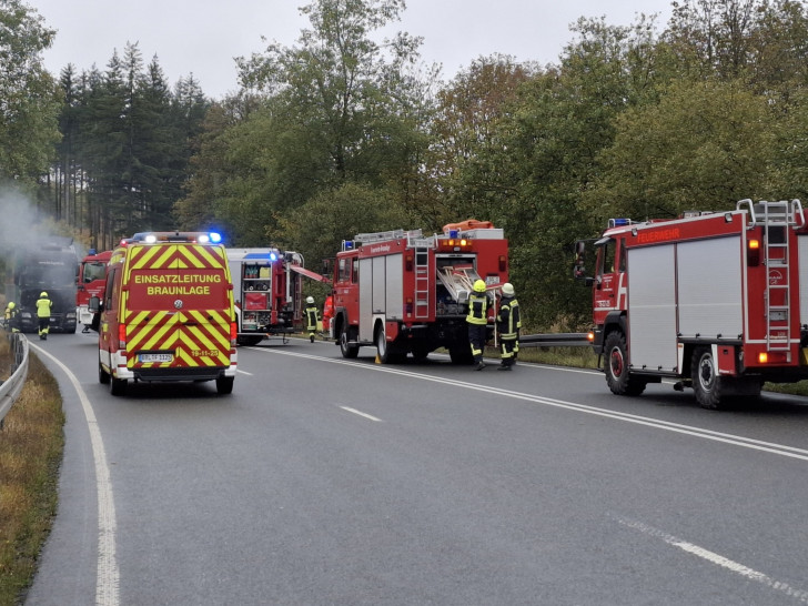  Zu einem brennenden LKW auf der Bundesstraße 27 zwischen Braunlage und Bad Lauterberg wurden die Feuerwehr Braunlage am heutigen Dienstag gerufen. 