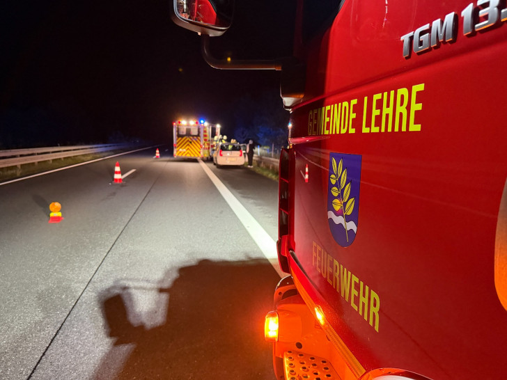 Die Feuerwehr leuchtete die Einsatzstelle aus.