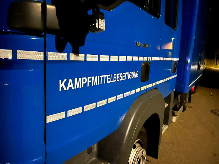 Die Kampfmittelbeseitigung rückte sofort an, um sich um die Bombe zu kümmern.