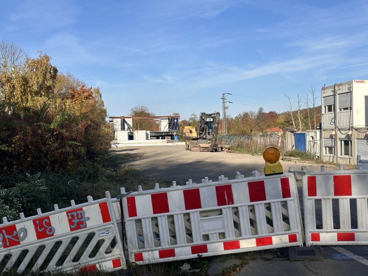 Die Brücke soll nun erst im kommenden Jahr fertig werden. 