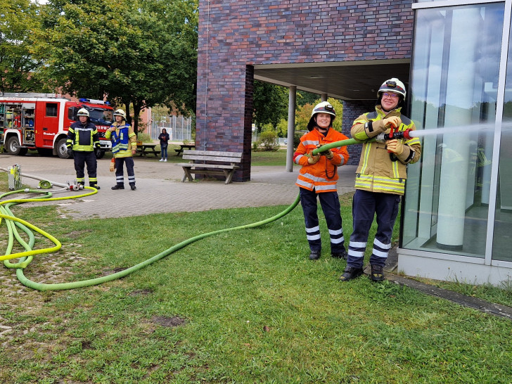 Insgesamt waren an den beiden Tagen sieben verschiedene Lagen der Brandbekämpfung und der Technischen Hilfeleistung zu bewältigen.  