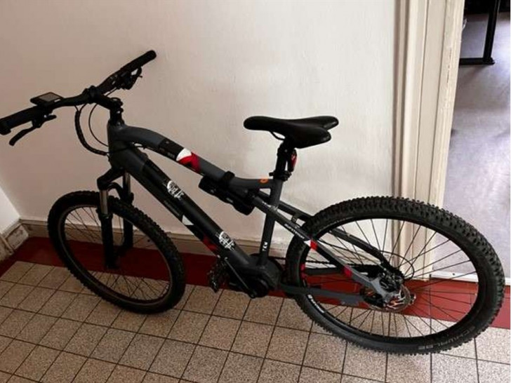 Das sichergestellte E-Mountainbike.