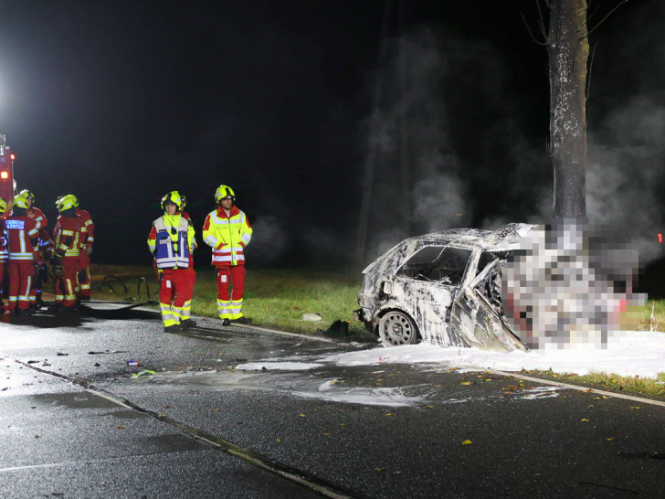 Zunächst war unklar, was mit dem Verstorbenen im Auto geschehen soll.