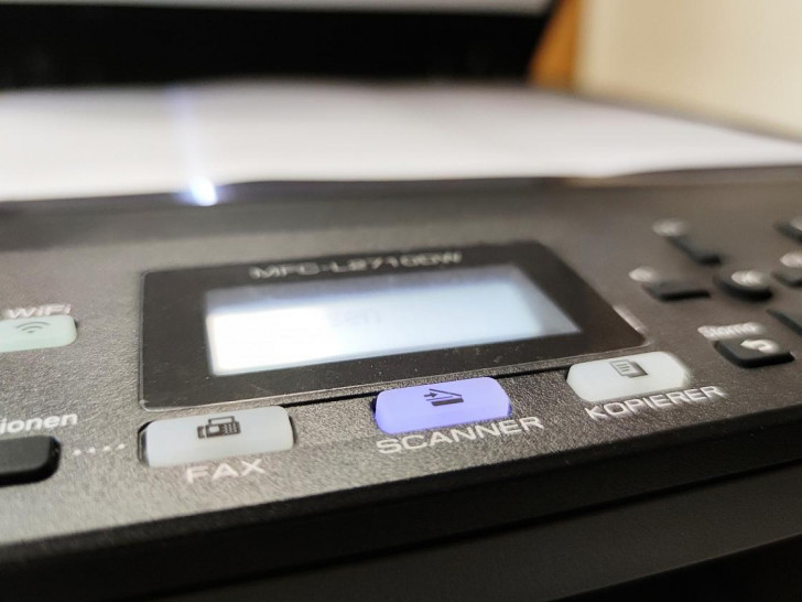 Scanner mit integriertem Faxgerät (Archiv)