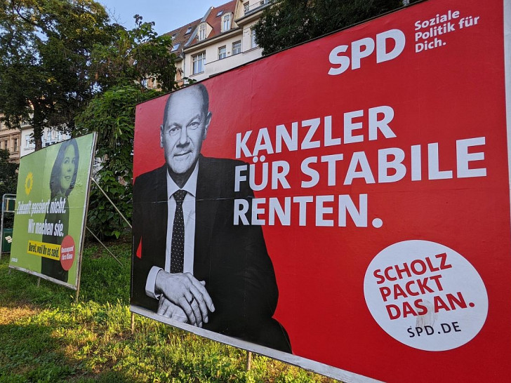 Wahlplakate von Grünen und SPD zur Bundestagswahl 2021 (Archiv)