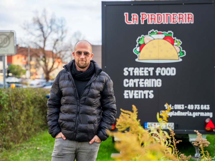 Seit Februar betreibt Davide Bernardi seinen Food-truck ""La Piadineria" in der Ringstraße. 