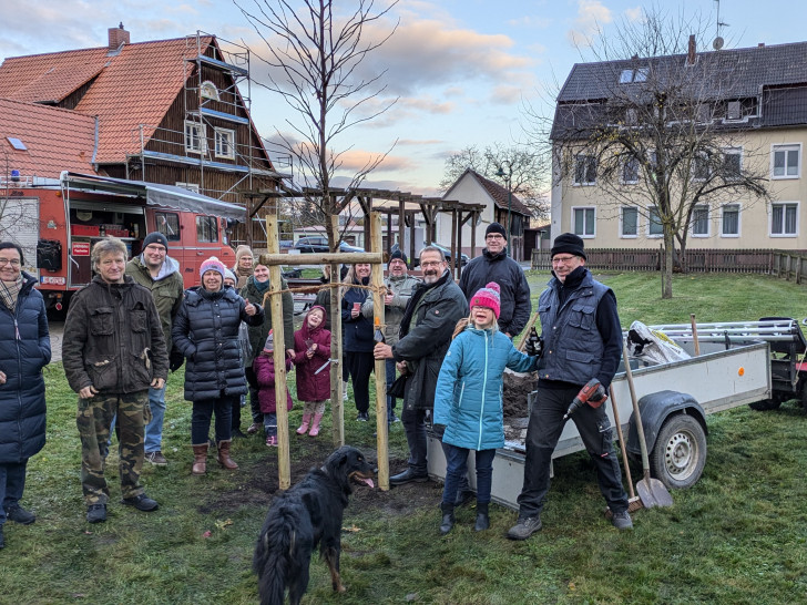 Pflanzaktion in Grasleben.