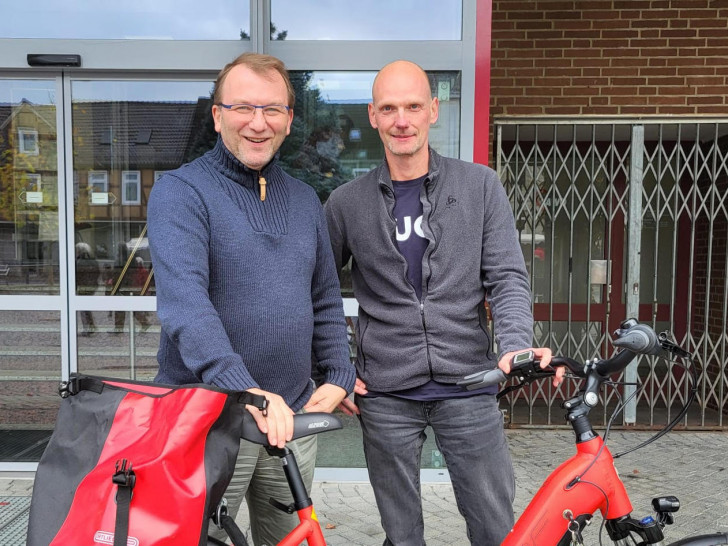 Schöppenstedts Stadtdirektor Rainer Apel und der Ordnungsamtsleiter der Samtgemeinde Elm-Asse Tobias Isensee freuen sich auf die Ideen der Schöppenstedter.