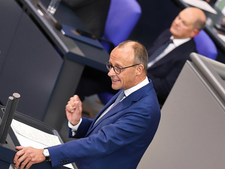 Friedrich Merz und Olaf Scholz (Archiv)