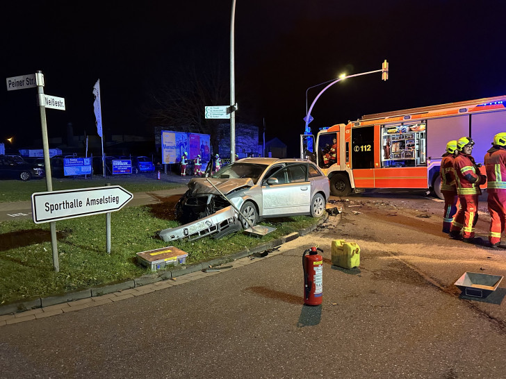 In der Nacht zum heutigen Samstag kam es zu einem Unfall auf der Kreuzung Neißestraße. 