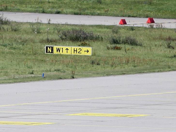 Start- und Landebahn an einem Flughafen (Archiv)