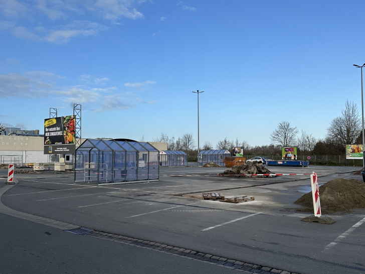 Auf dem ehemaligen real-Gelände wird gebaut.