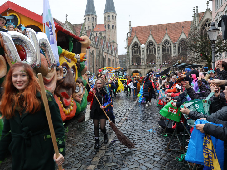 Die Radengel sorgen dafür, dass niemand unter die Räder kommt.