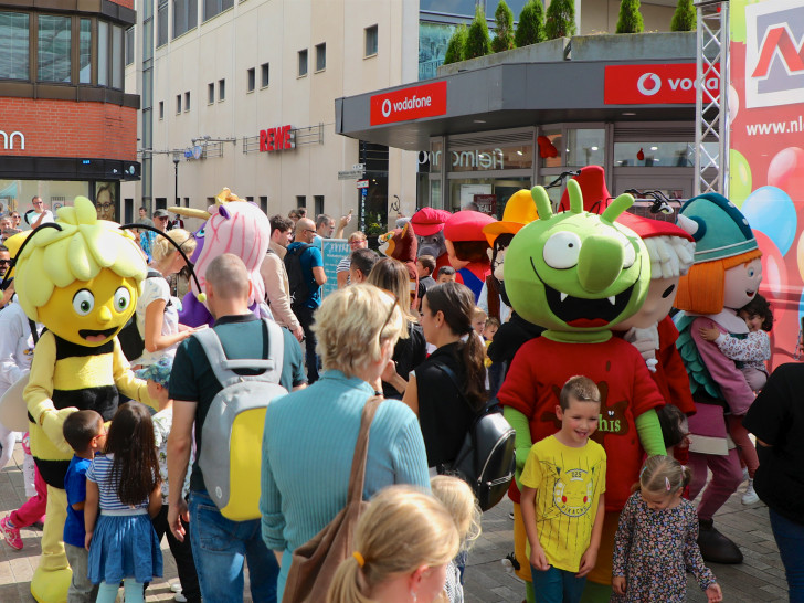 Am 4. Mai veranstaltet die Wolfsburg Wirtschaft und Marketing GmbH zum siebten Mal den Kunterbunten Kindersamstag in der Wolfsburger Innenstadt.