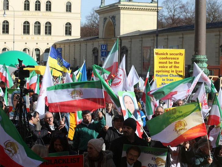 Protest gegen Iran vor Münchner Sicherheitskonferenz (Archiv)