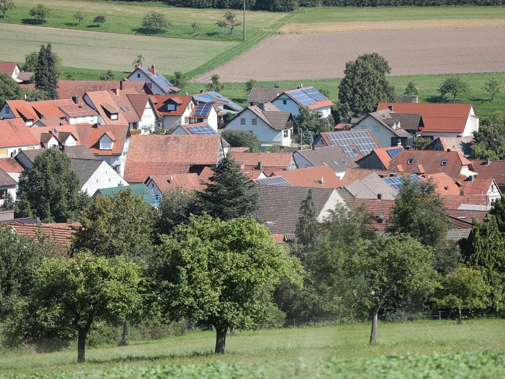 Häuser in einem Dorf (Archiv)