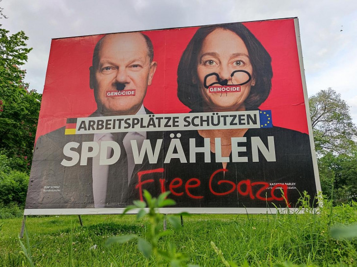 Beschmiertes SPD-Wahlplakat zur Europawahl (Archiv)