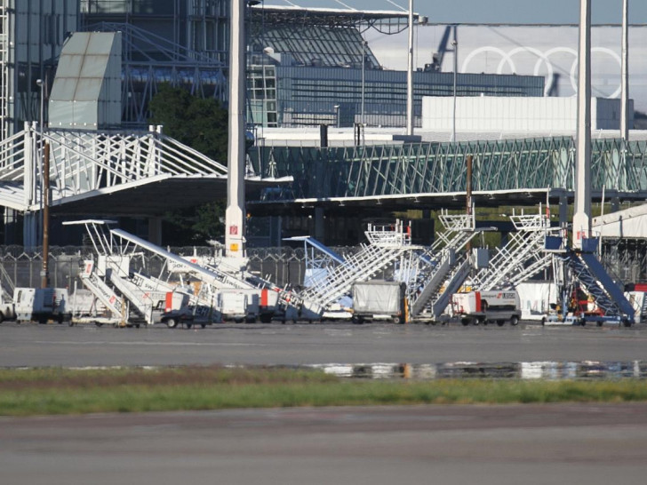 Fluggasttreppen am Flughafen München