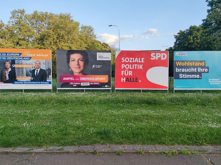 Wahlplakate zur Europawahl und Kommunalwahl in Sachsen-Anhalt am 02.05.2024