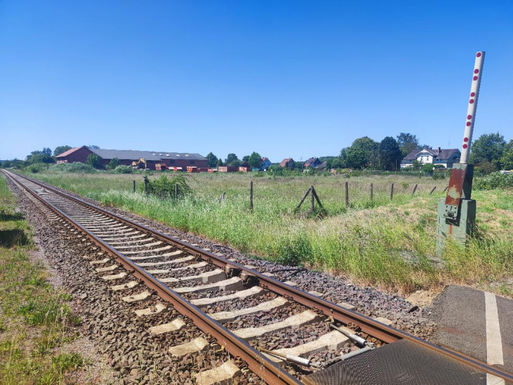 Direkt am künftigen Bahnhaltepunkt Wendessen entsteht auf dem Gelände der ehemaligen Zuckerfabrik ein Baugebiet für Ein- und Mehrfamilienhäuser. 