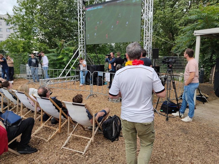 Public Viewing im Berliner Biergarten BRLO (Archiv)