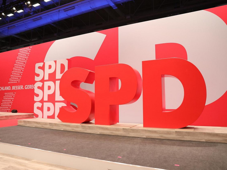 SPD-Logo auf Parteitag (Archiv)