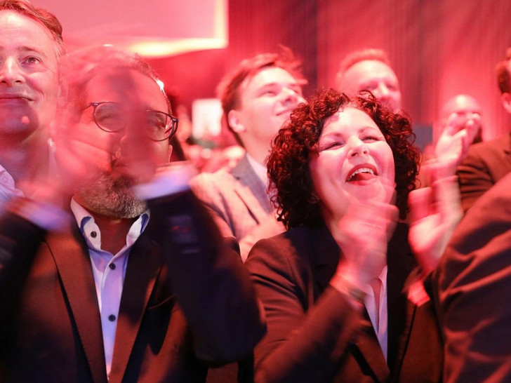 Lukas Schön, Amid Rabieh, Amira Mohamed Ali bei BSW-Wahlparty am 09.06.2024