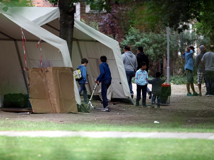 Flüchtlinge an einer Aufnahmestelle (Archiv)